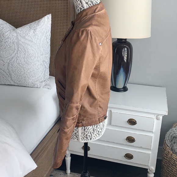 ⭐️Blu Pepper Faux Leather Jacket⭐️ - Picture 9 of 14